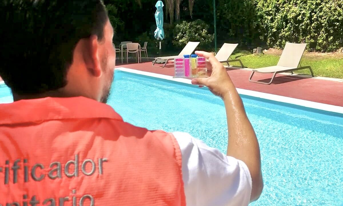 COEPRISS supervisa albercas y balnearios previo a la Semana Santa