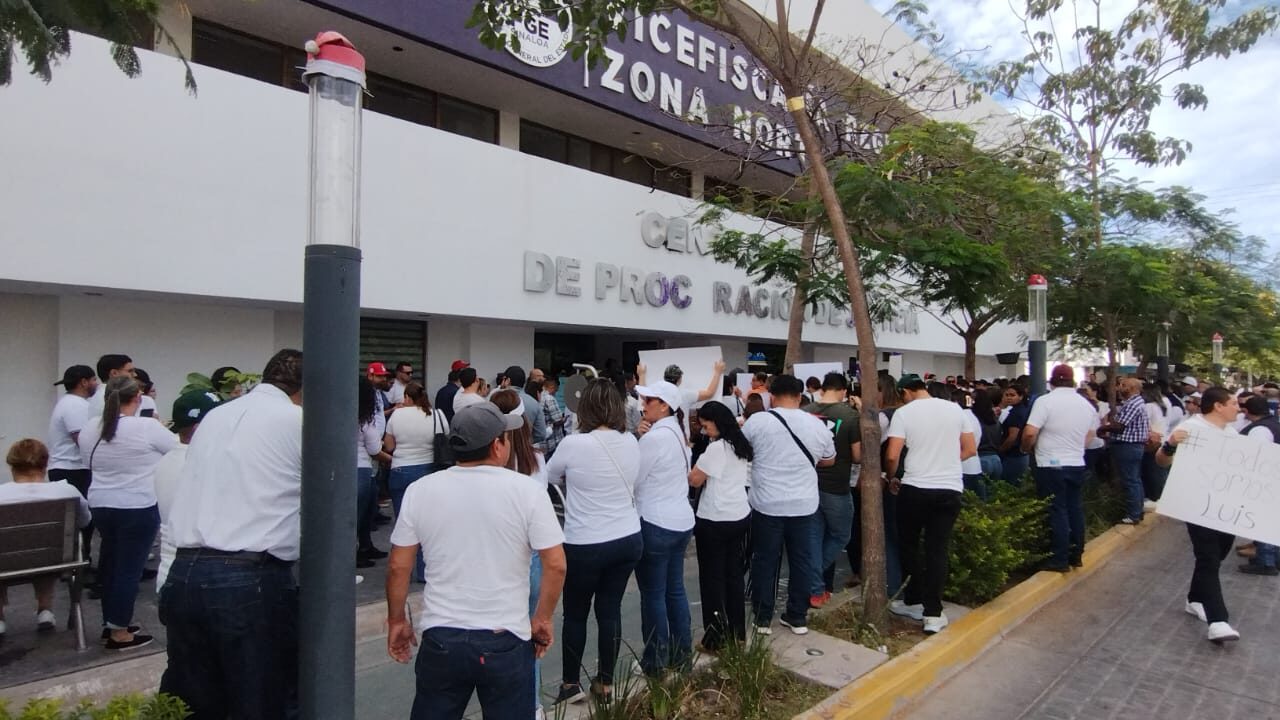 PAS se manifiesta ante Vicefiscalía exigen respuesta por desaparecidos