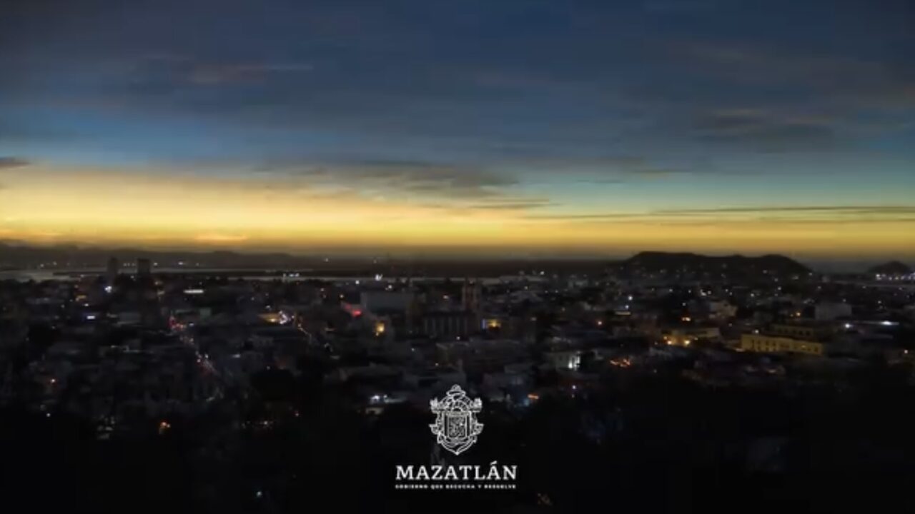 ¡El día se hizo noche en Mazatlán!
