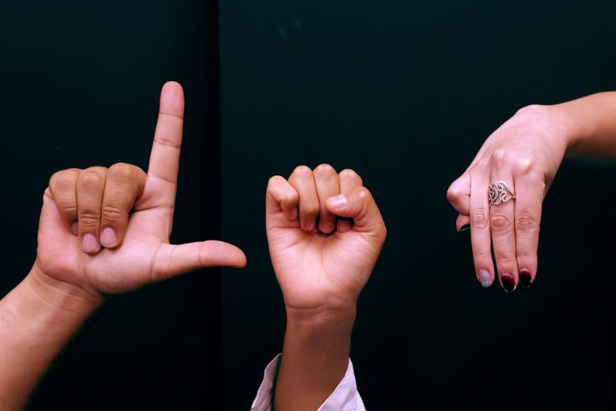 El CELE de la UAdeO integra la enseñanza de la Lengua de Señas Mexicana a su oferta educativa