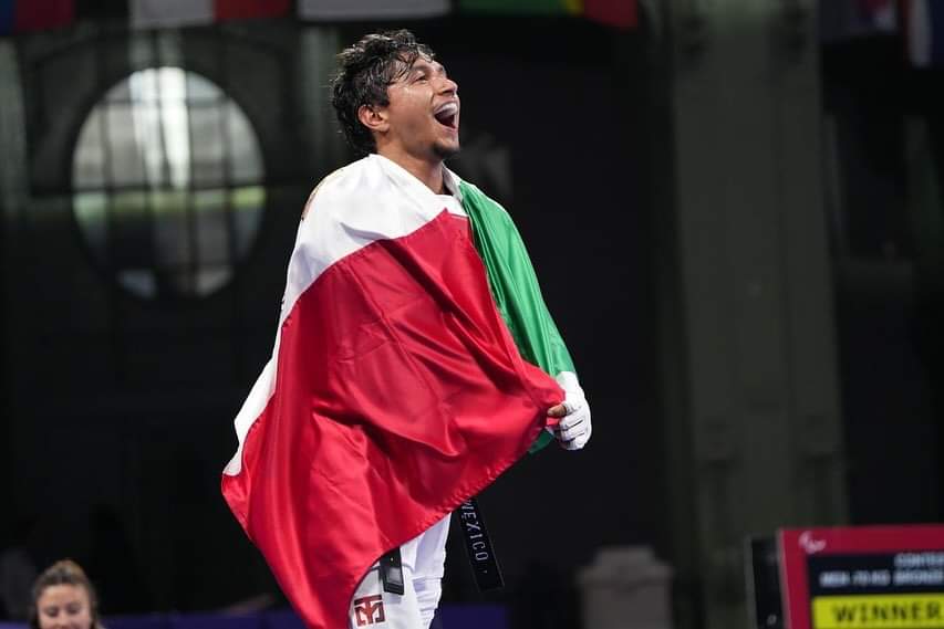 Sinaloense brilla en París y conquista el bronce en Parataekwondo