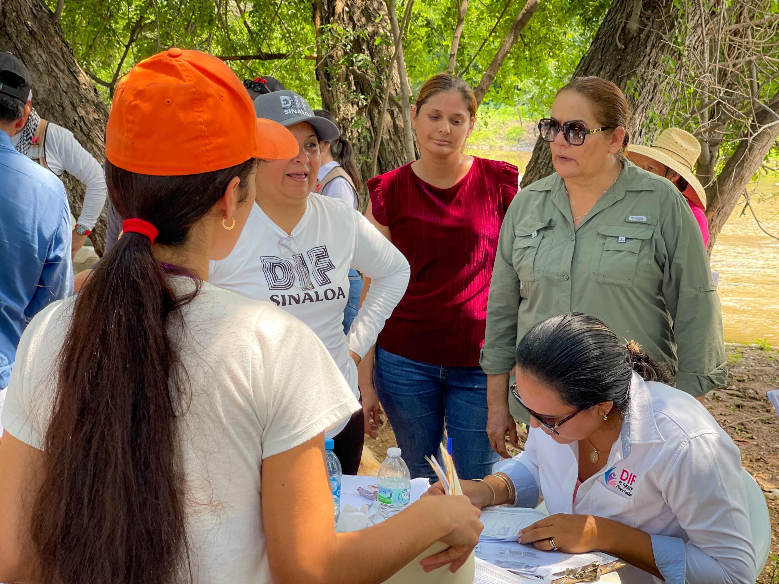 DIF Sinaloa y DIF El Fuerte entregan 1000 de despensas a familias de pescadores