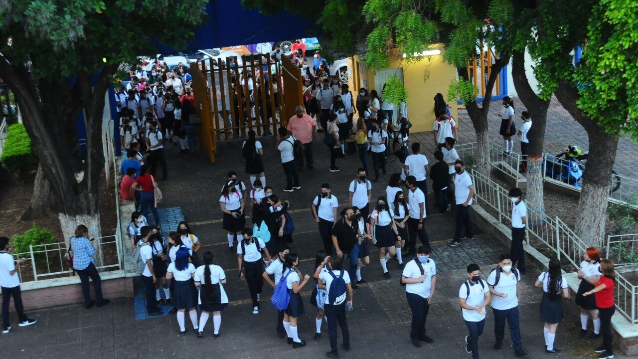 UAS brinda cobertura universal: Regresan a las aulas más de 100 mil alumnos