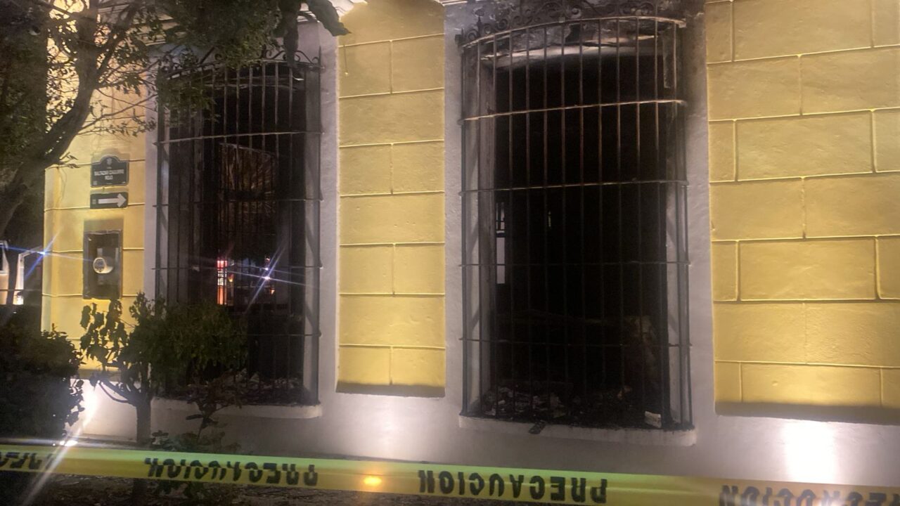 Accidente en trabajos de fumigación provoca incendio en el Museo de Arte de Mazatlán