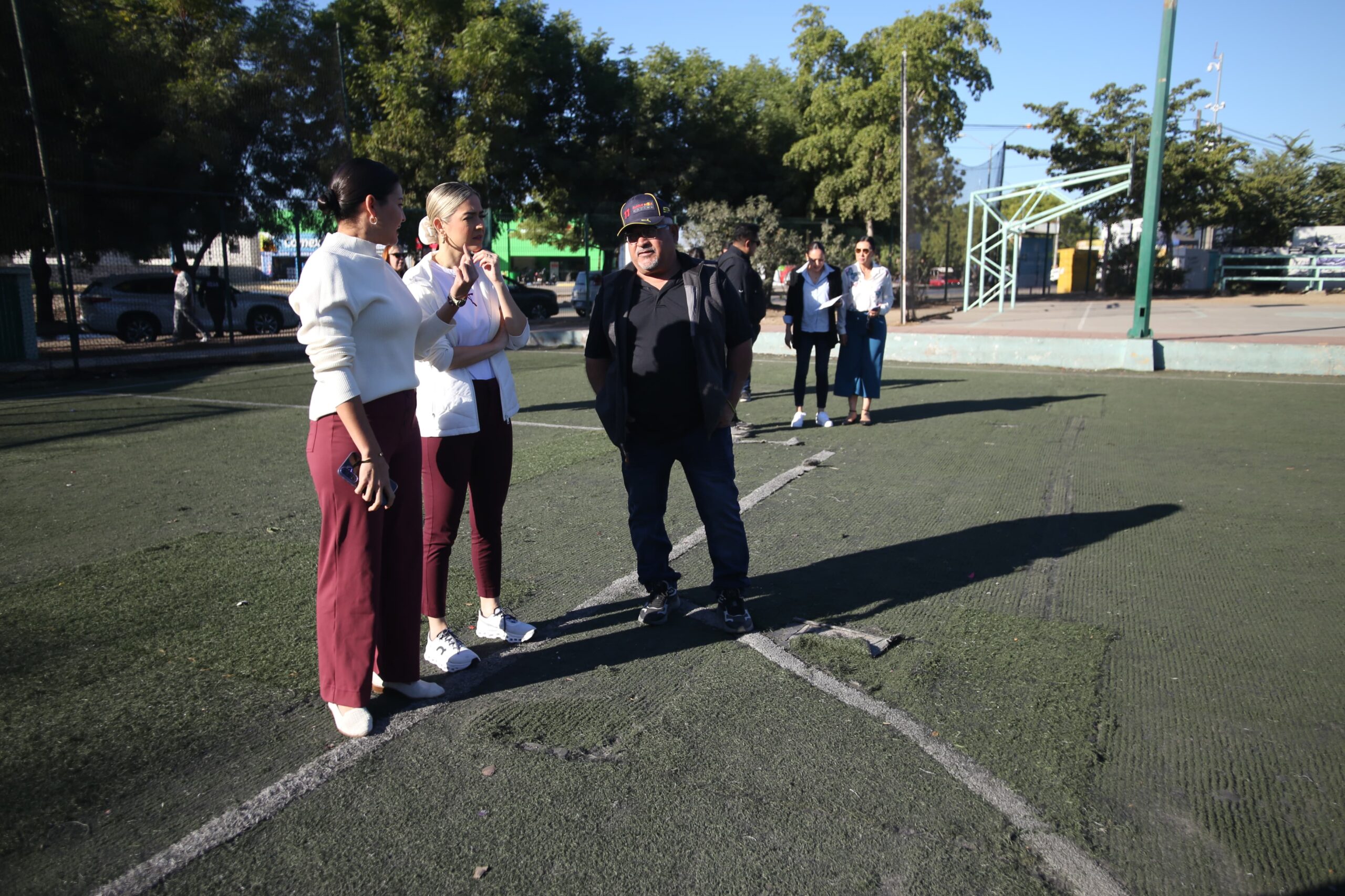 ¡Obras por el deporte! Arranca rehabilitación de campo de fútbol 7 en Pradera Dorada II