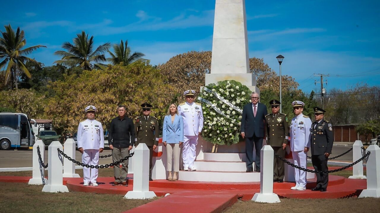 Trasladan mesa de seguridad a Mazatlán en conmemoración de la Gesta Heroica de Defensa de Veracruz