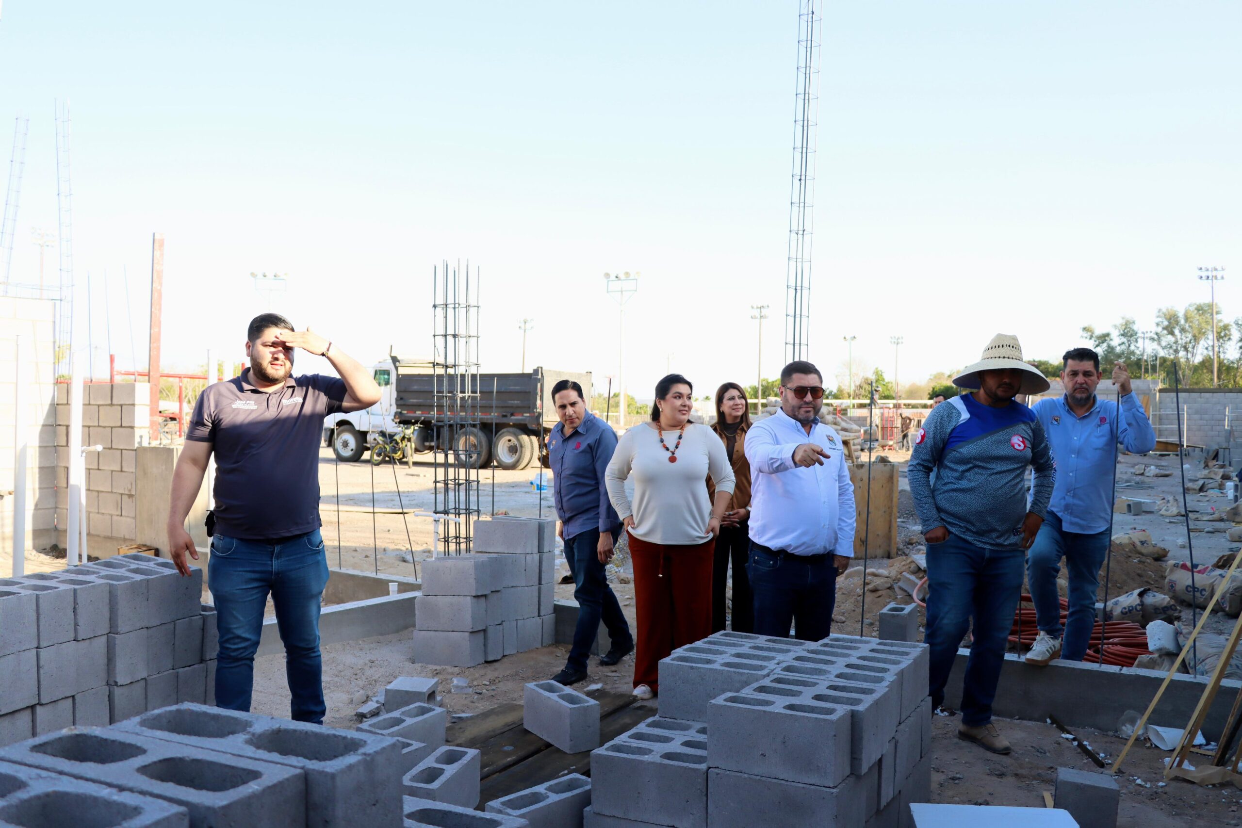 La Arena Badiraguato continúa sus trabajos de construcción generando cientos de empleos