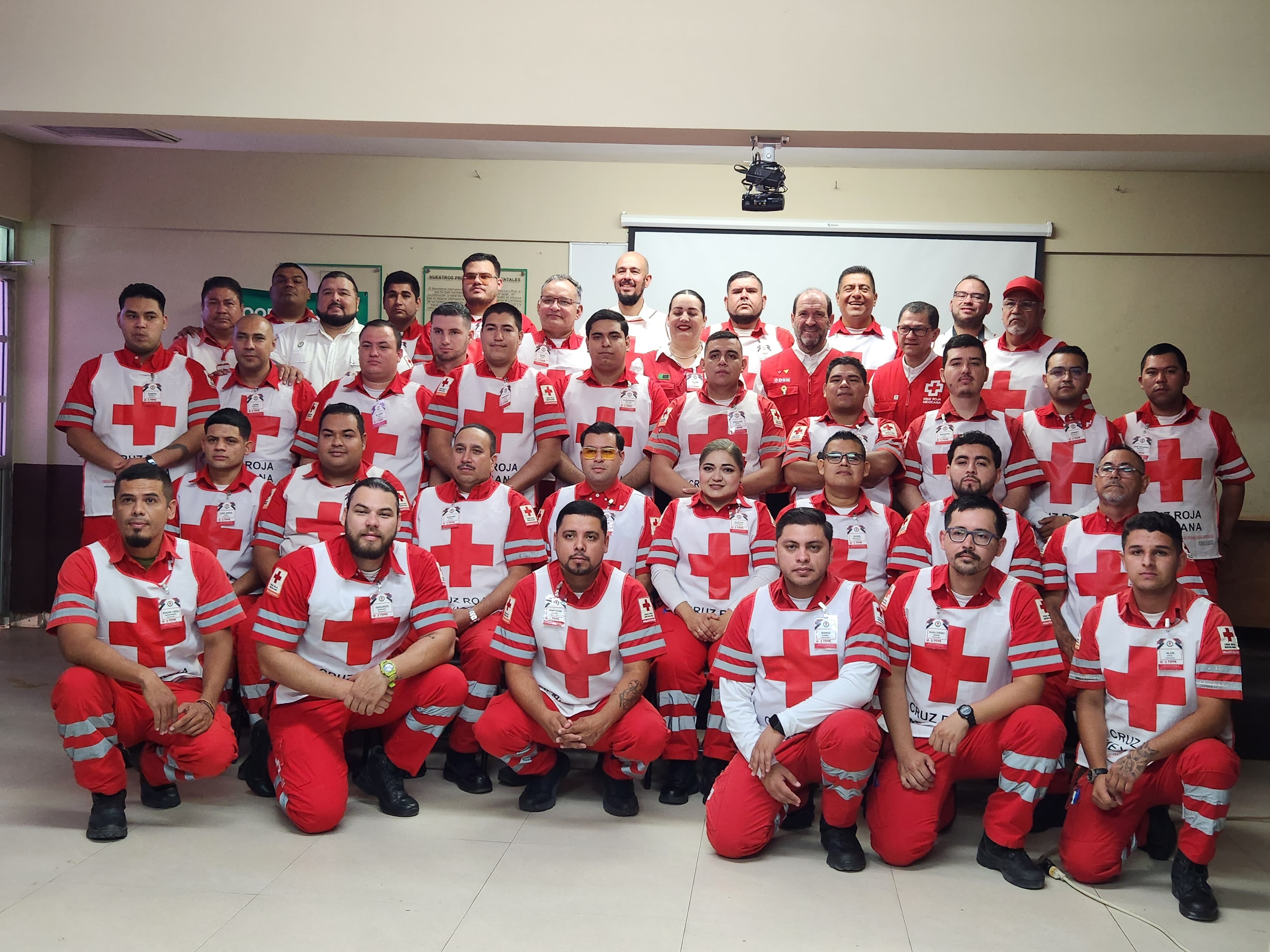 Cruz Roja en Sinaloa capacita a su personal en conducción vehicular