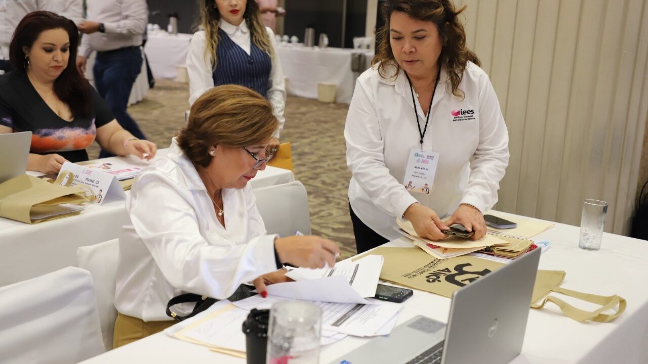 Realiza IEES curso de capacitación para elecciones juveniles escolares del COBAES