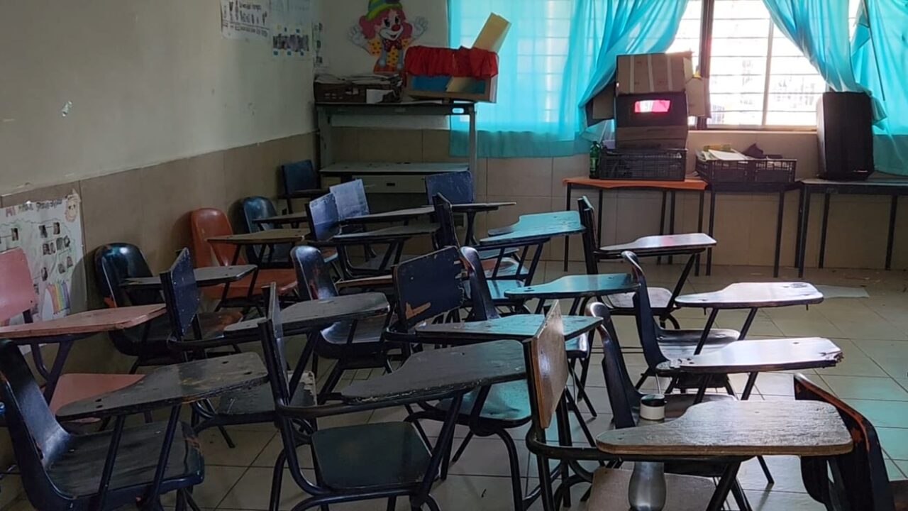 Dos alumnos son sospechosos de robo y vandalismo de dos planteles en Compuertas