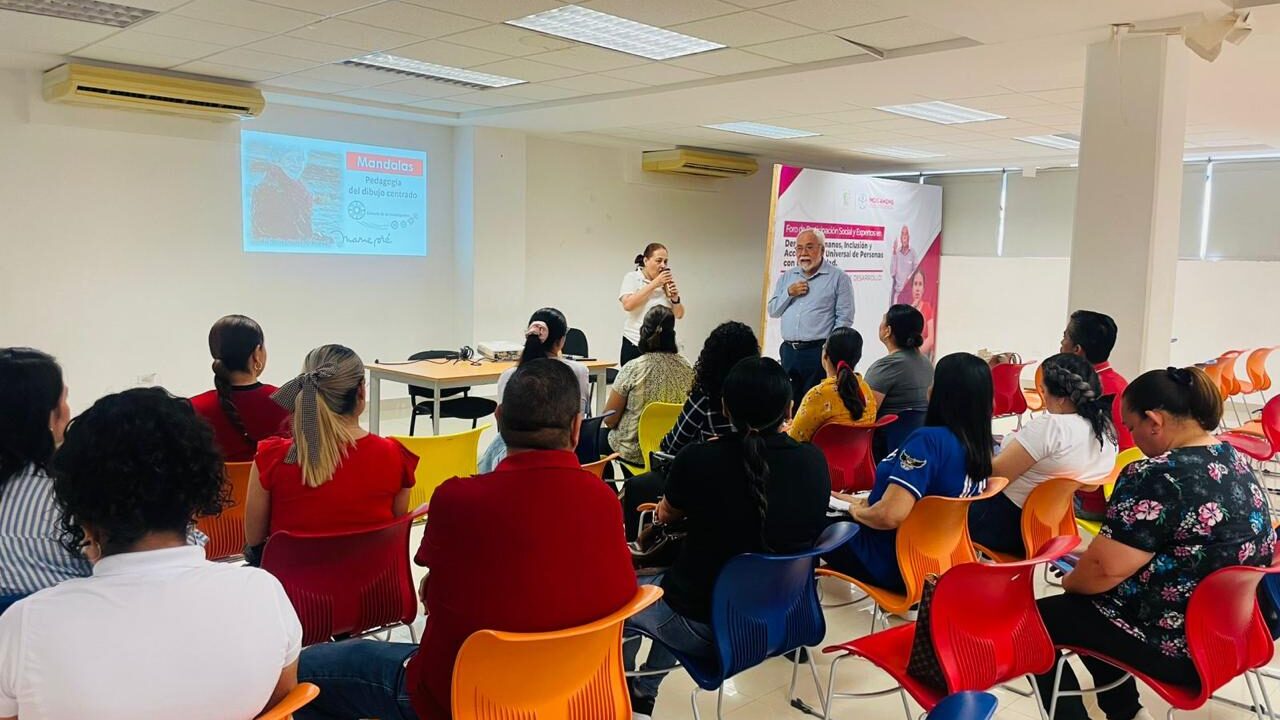 Ofrece Dirección de Educación capacitación en “Neurodiversidad y Cultura de Paz en la Escuela”