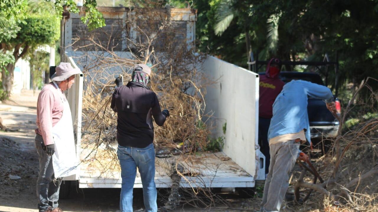 Dependencias municipales se unen a colonos en limpieza y recuperación de espacios públicos 