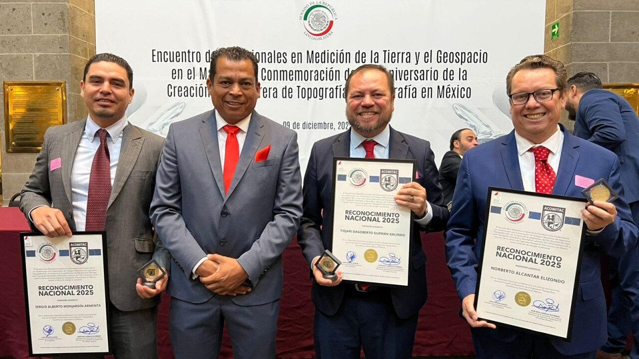 Investigadores de la Facultad de Ciencias de la Tierra y el Espacio de la UAS son galardonados por la Asociación de Colegios de Profesionistas de México