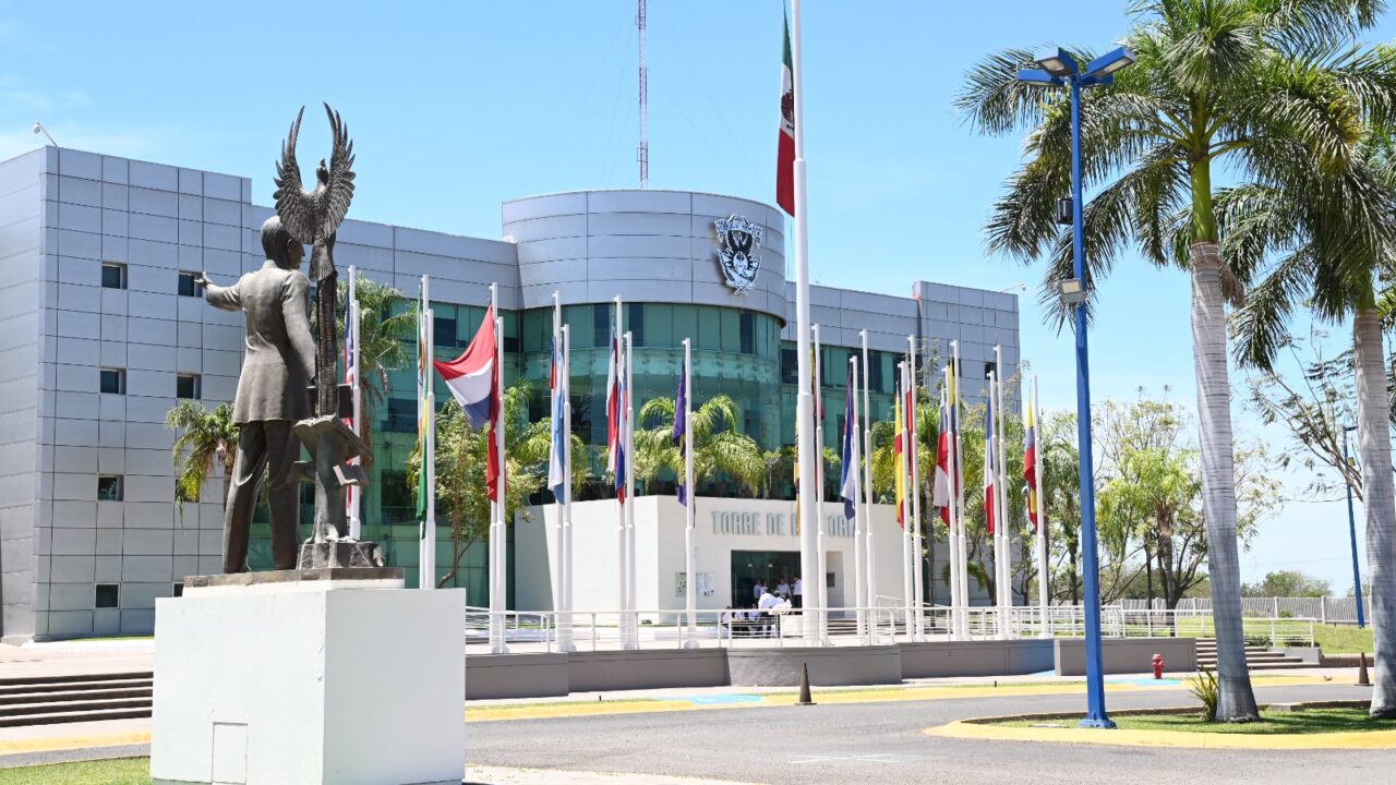 Acudirá el Rector Jesús Madueña a la Secretaría de Hacienda junto con ANUIES sumando esfuerzos para gestionar apoyos extraordinarios