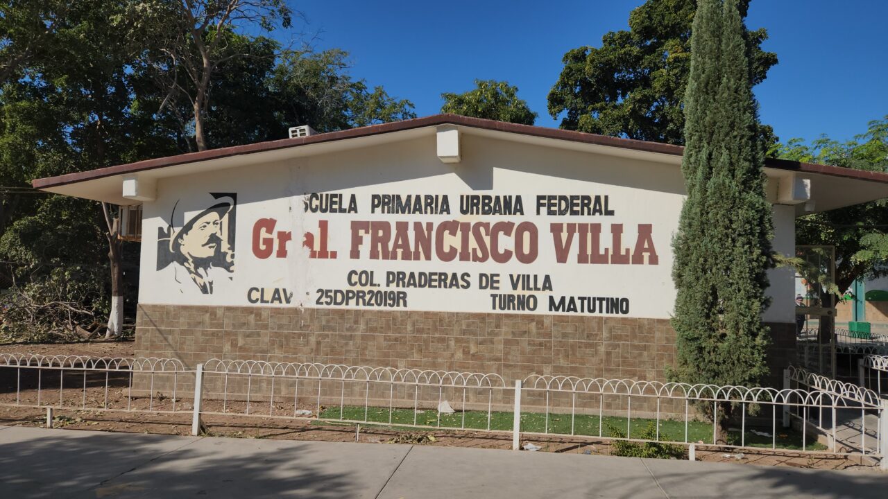Segundo robo de cableado de minisplit en primaria Francisco Villa: Ladrones dejaron un cuchillo en los techos