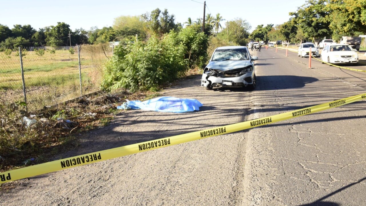 Un hombre pierde la vida mientras que otro resulta lesionado tras ser arrollados en Mochicahui