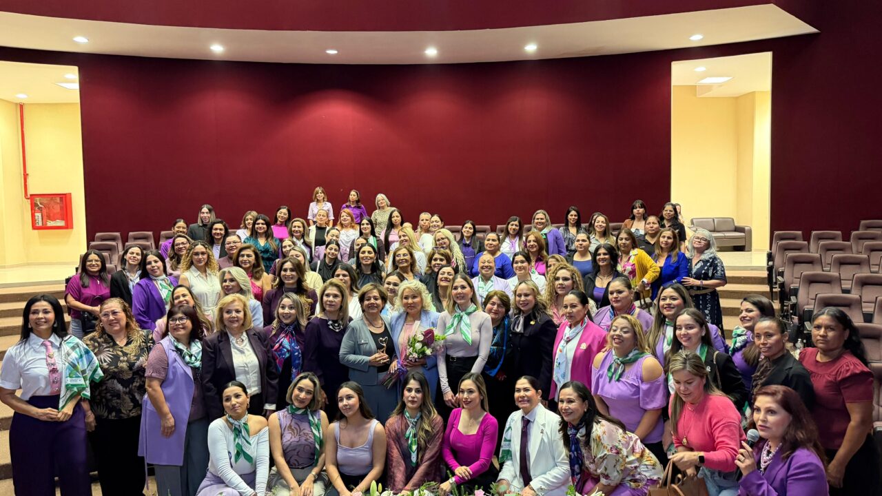 Más de 150 empresarias participaron en el panel «Historias que Facturan» de AMMJE