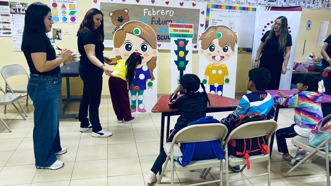 SIPINNA Juan José Ríos acerca actividades de prevención a niñas y niños de la comunidad El Amapal