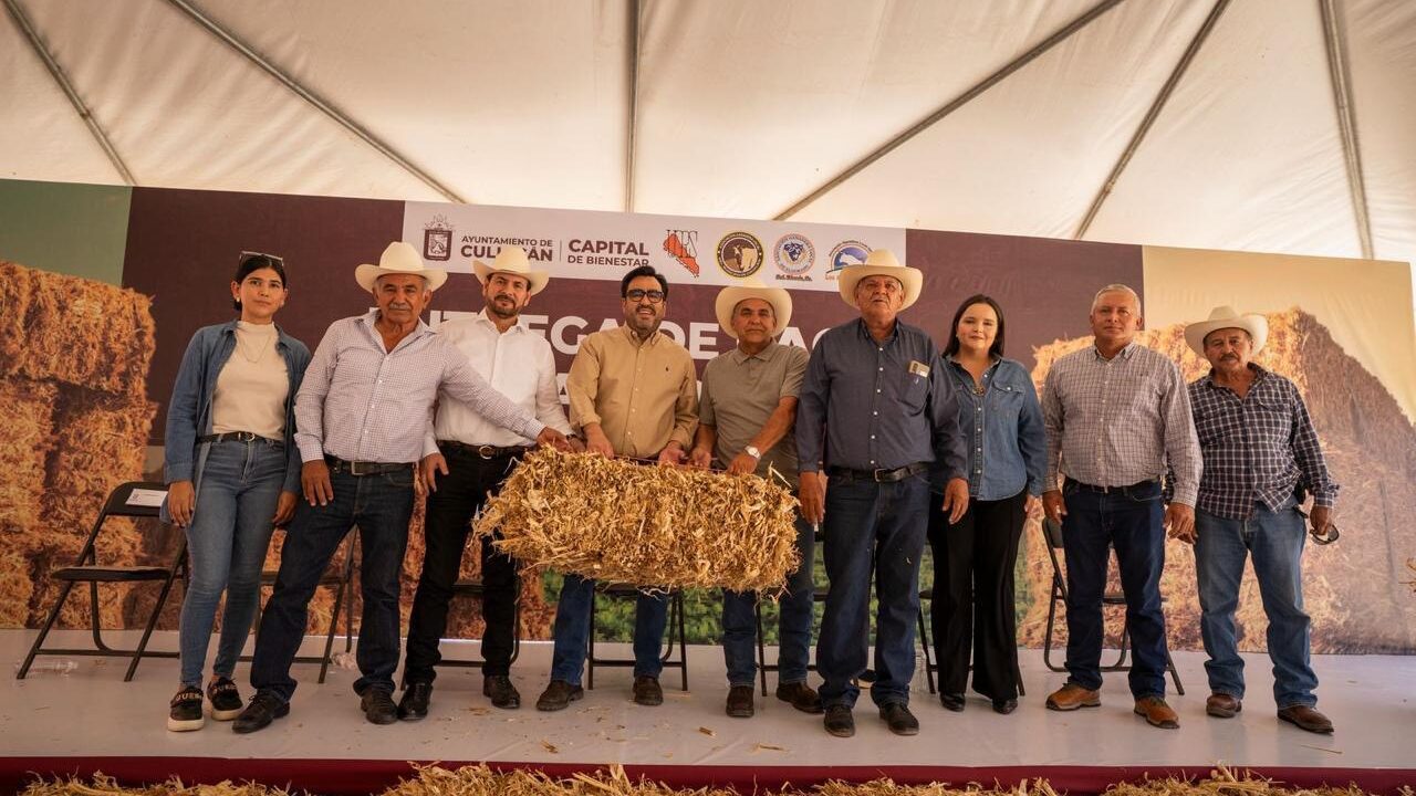 Alcalde de Culiacán Juan de Dios Gámez entrega apoyos al sector ganadero