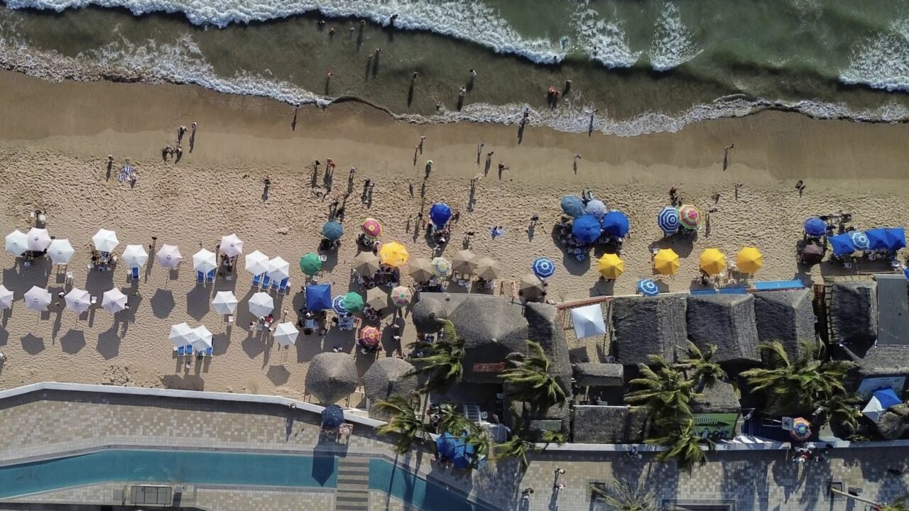 Sinaloa supera 2.8 millones de visitantes en Semana Santa; ocupación hotelera alcanza 84%