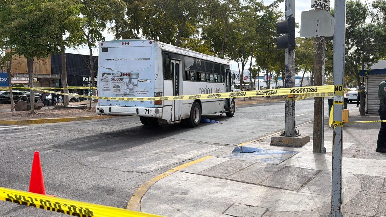 Vicefiscalía investiga identidad del conductor del transporte urbano involucrado en accidente en Los Mochis