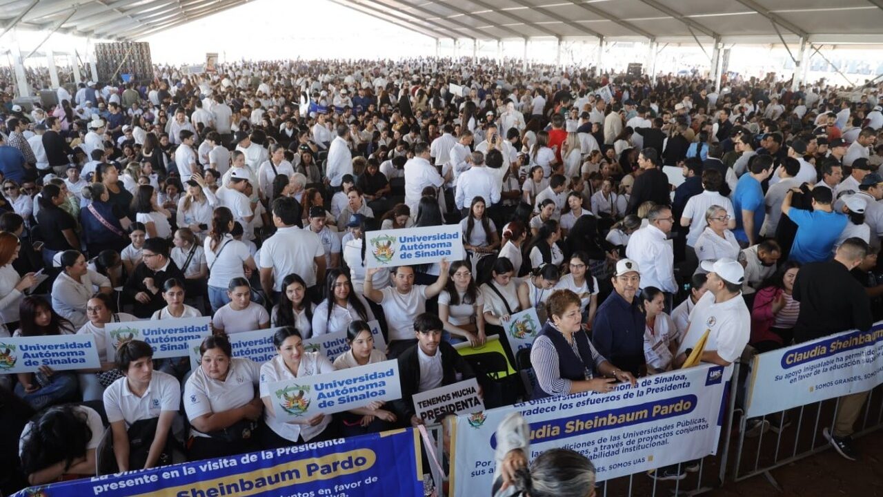 La UAS participa en el encuentro ciudadano con la Presidenta de la República Claudia Sheinbaum Pardo