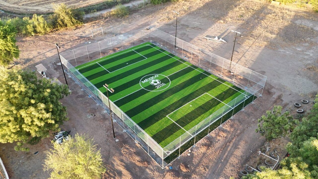 Juan José Ríos mejora unidades deportivas y alista inauguración de nueva cancha de fútbol