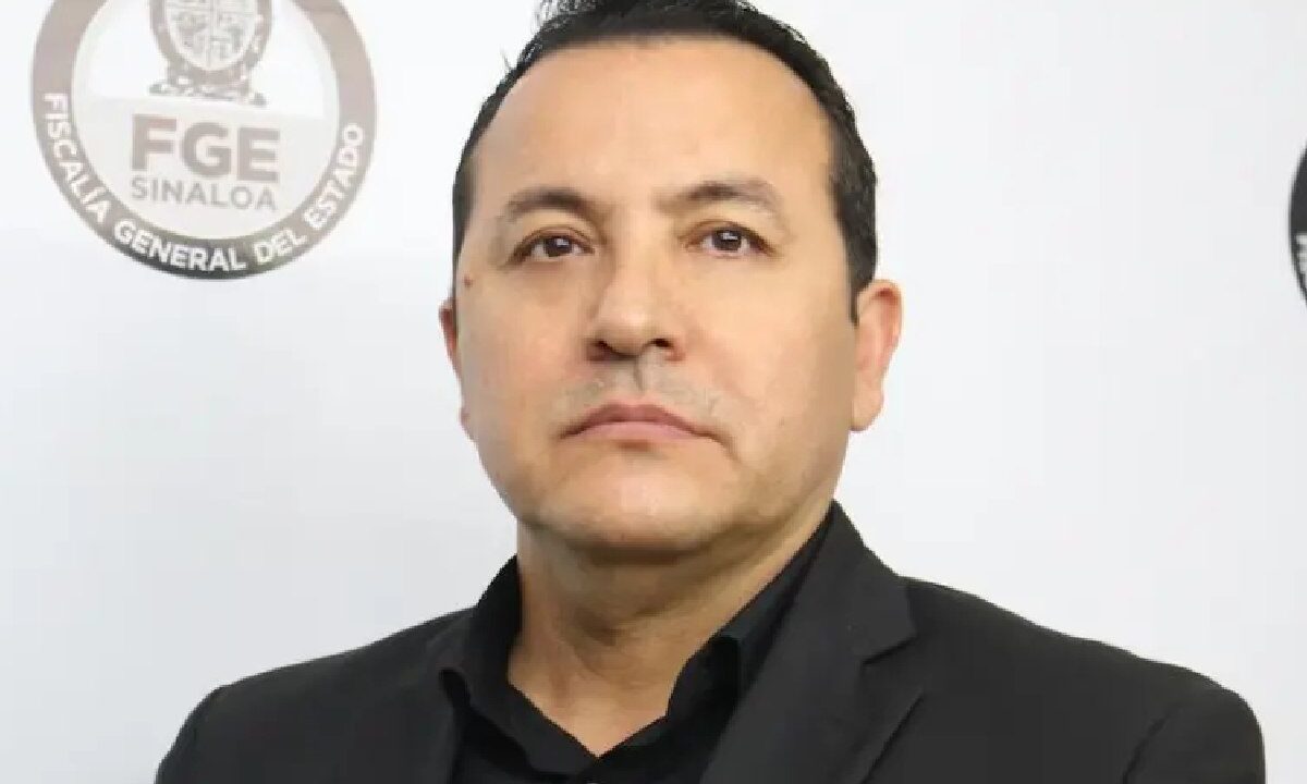 Dámaso Castro solicita licencia indefinida