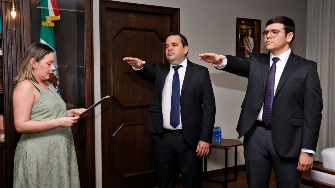Gobernadora Yeraldine Bonilla toma protesta a nuevos funcionarios en la SGG y el Despacho