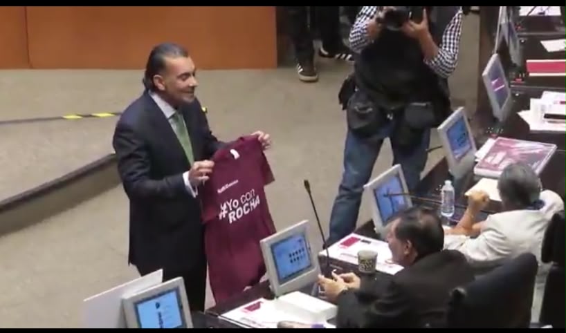 #YoconMARU o #YoconROCHA: se abre disputa en el senado de México