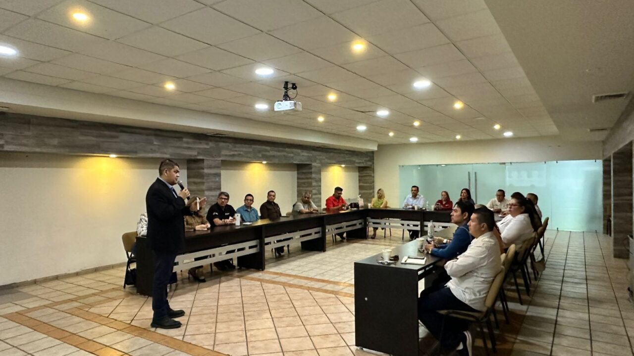 Gobernanza gremial y representación empresarial: capacitación estratégica al Consejo Directivo de CANACO Servytur Los Mochis