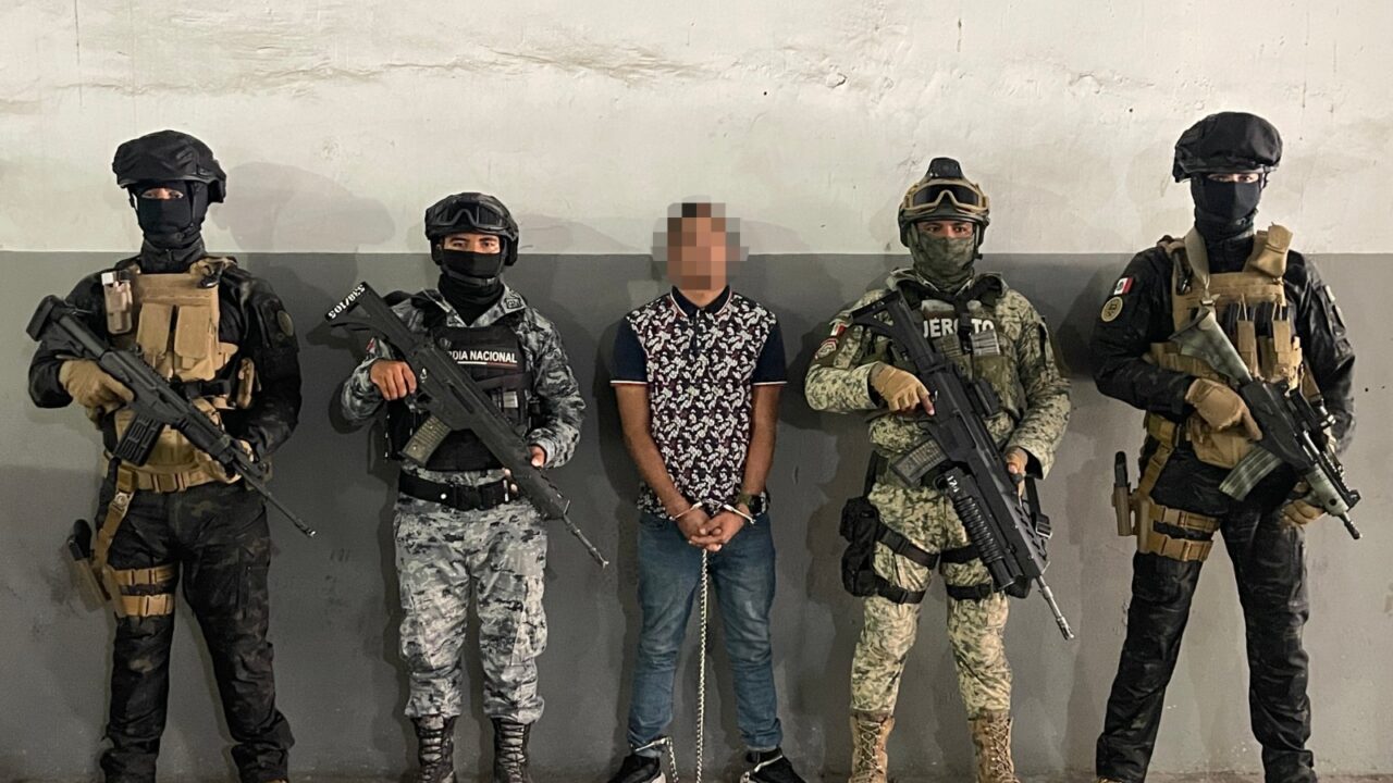 Fiscalía de Sinaloa ejecuta orden de aprehensión por feminicidio y homicidio en grado de tentativa en Culiacán