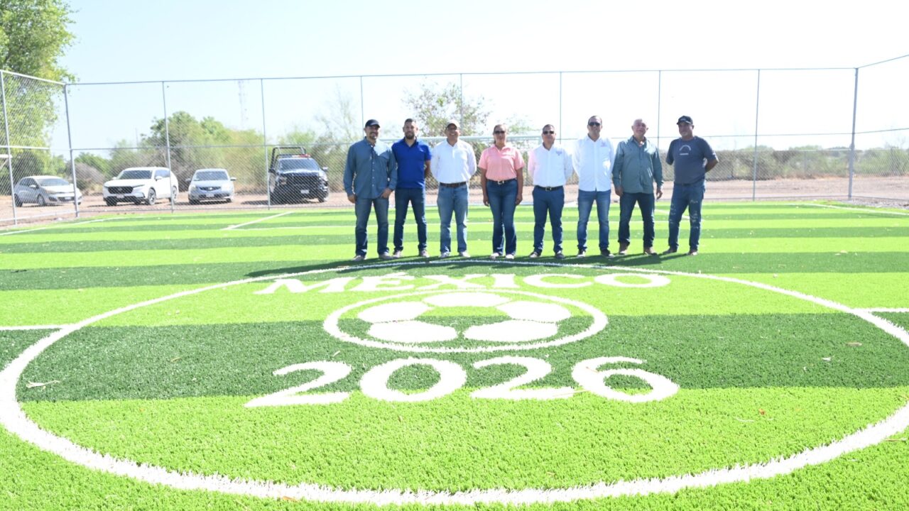 Autoridades estatales y municipales supervisan nueva Cancha de Futbol 5 en la Deportiva de Juan José Ríos