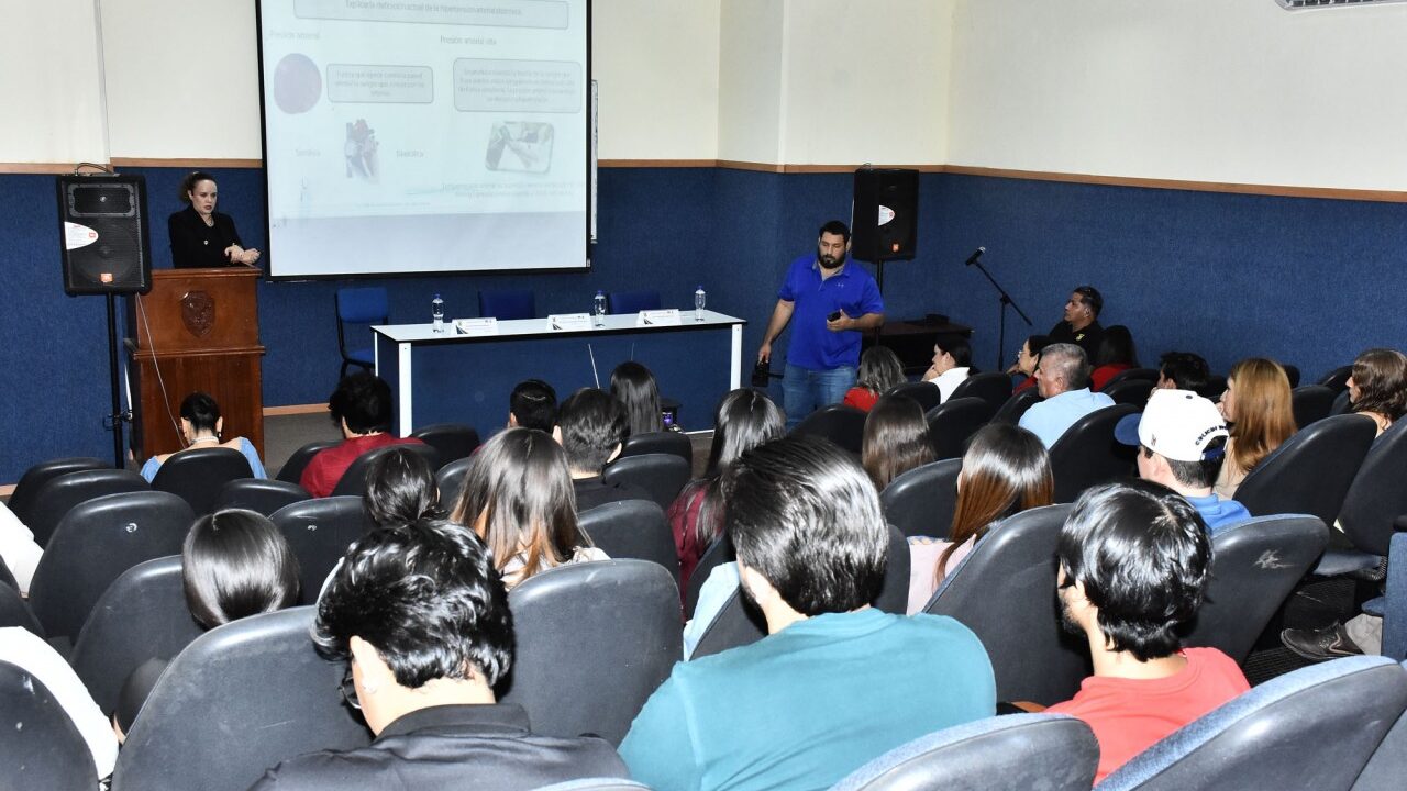 A través de la Unidad de Bienestar Universitario, la UAS y el IMSS promueven la prevención de la hipertensión arterial en la Facultad de Derecho