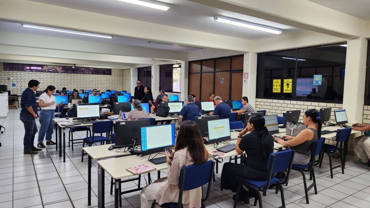 Avanza la UAS en la capacitación de más de 400 docentes de 23 unidades académicas, para el modelo de Planeación Didáctica Bimodal 50/50