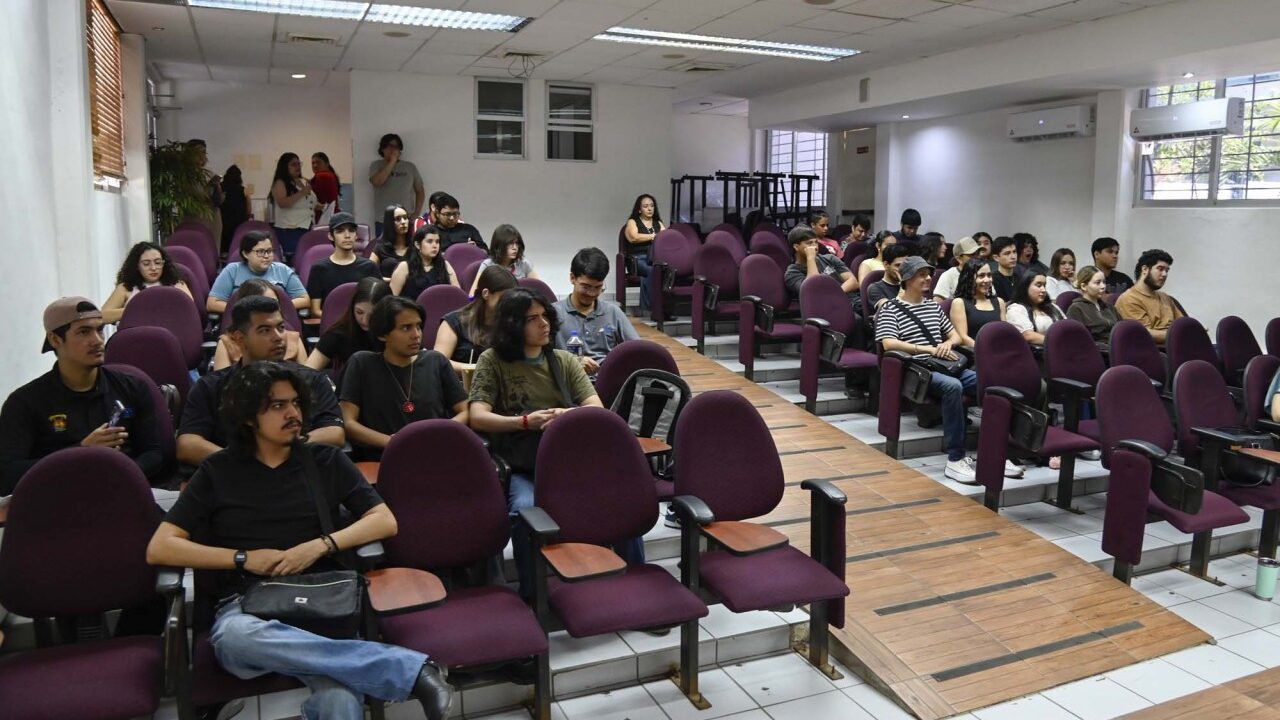 La Unidad Académica de Ciencias de la Comunicación fortalece la inserción laboral de sus futuros egresados a través del Programa de Inducción Laboral