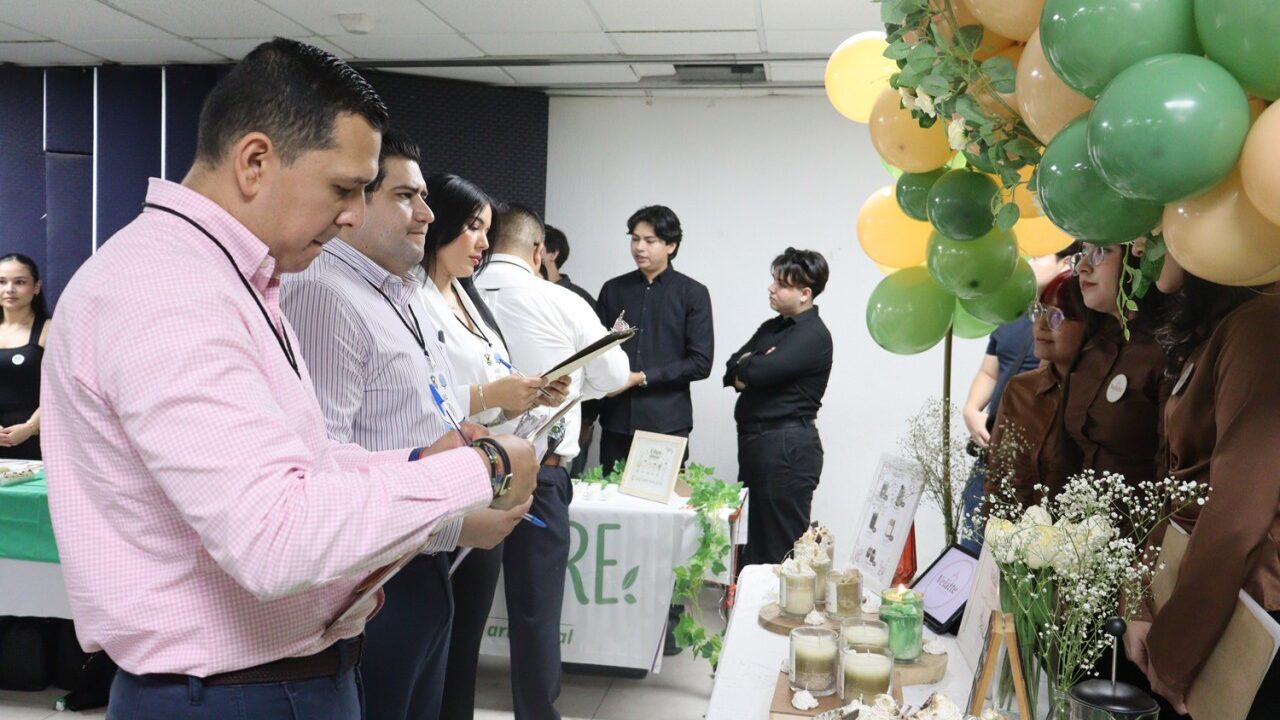Presentan estudiantes de la FACES más de 20 proyectos en Expo Emprende 2026; impulsan el espíritu empresarial y la innovación
