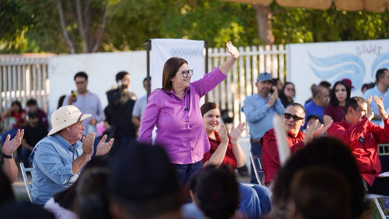 Imelda Castro destaca la importancia de informar a la gente de manera permanente