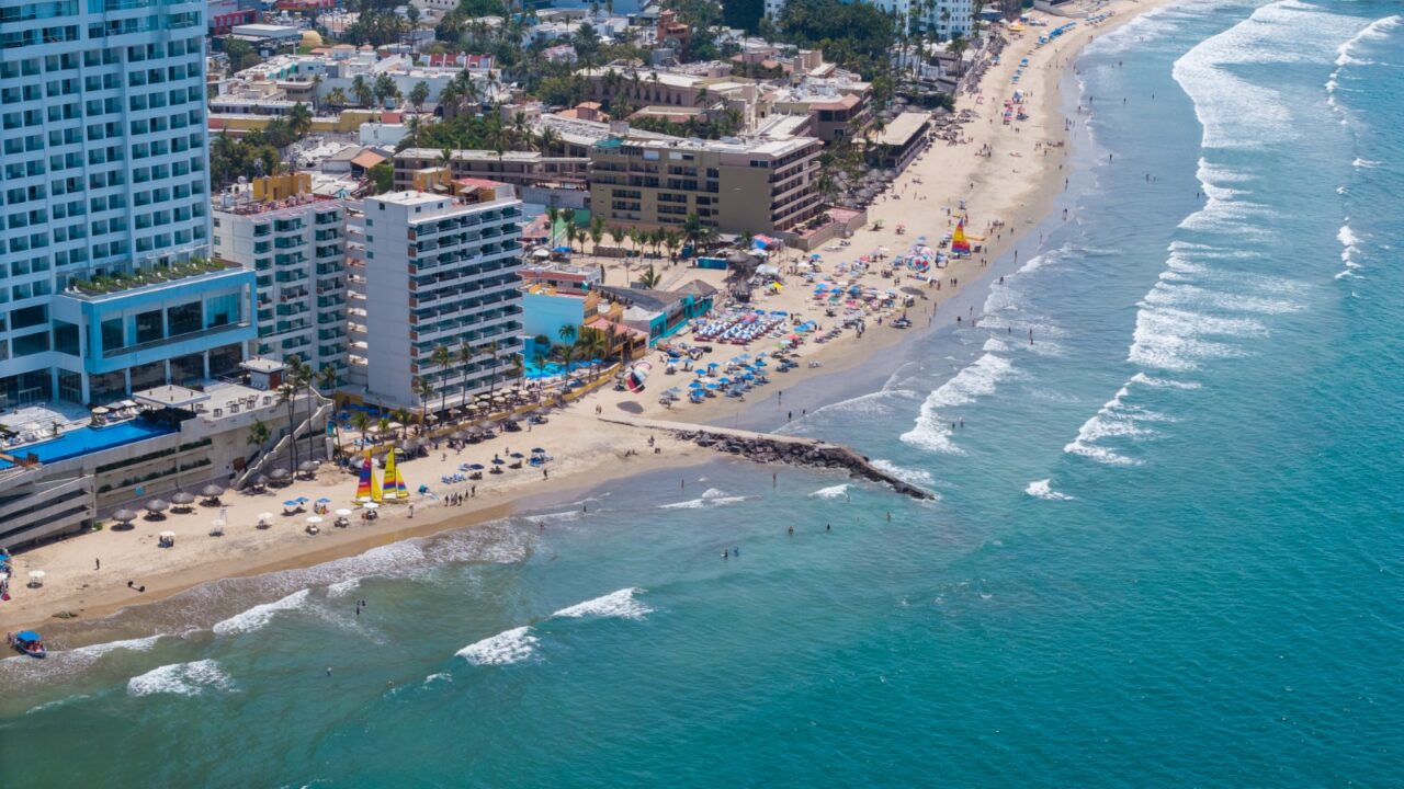 Sinaloa conquista a los turistas este verano con sus playas espectaculares