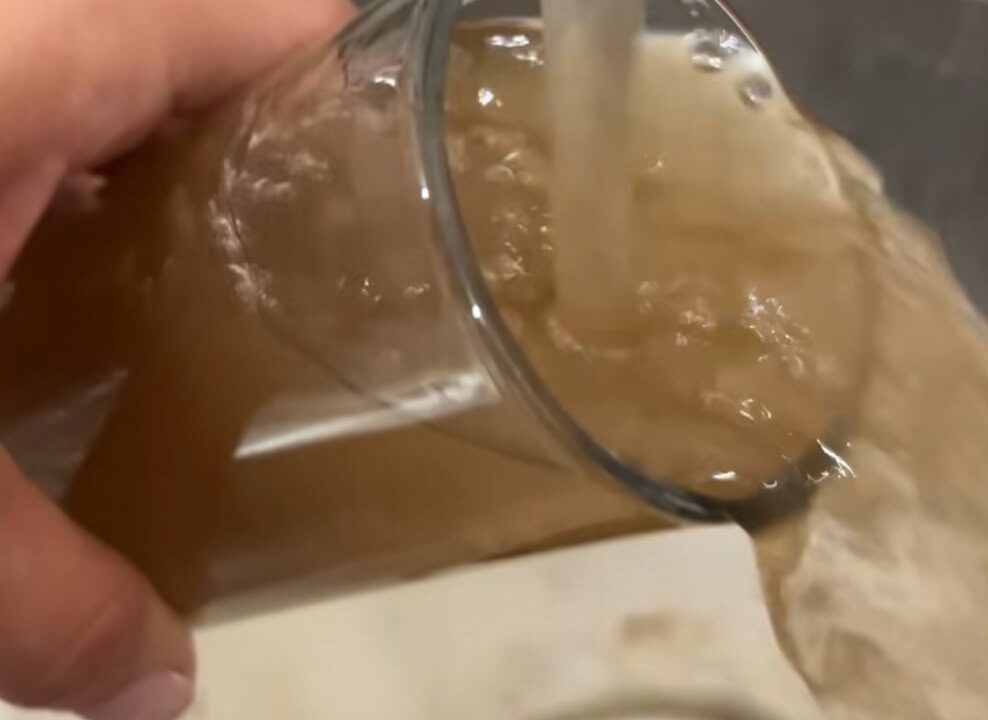 Reportan agua sucia de la llave en El Fuerte