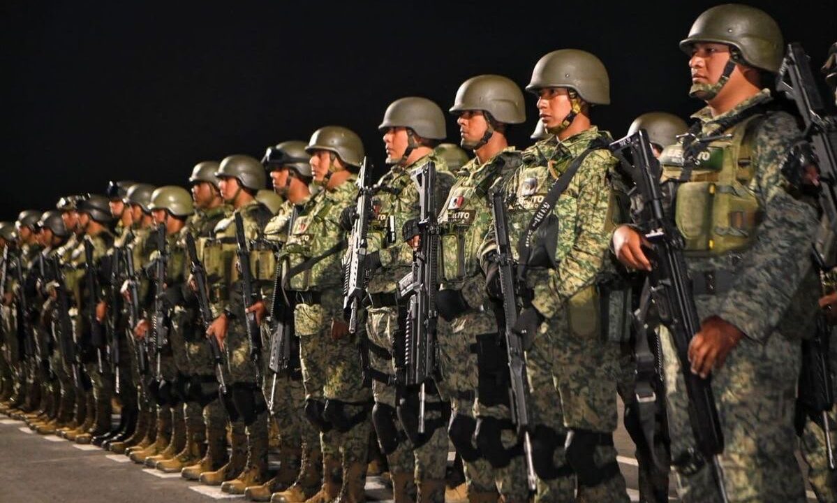 SEP ordena revisar y clausurar escuelas que operen como «militarizadas»