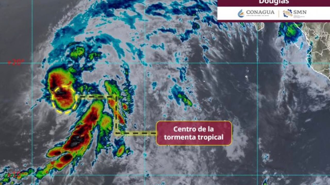Douglas ya es tormenta tropical; mantiene su desplazamiento lejos de las costas mexicanas