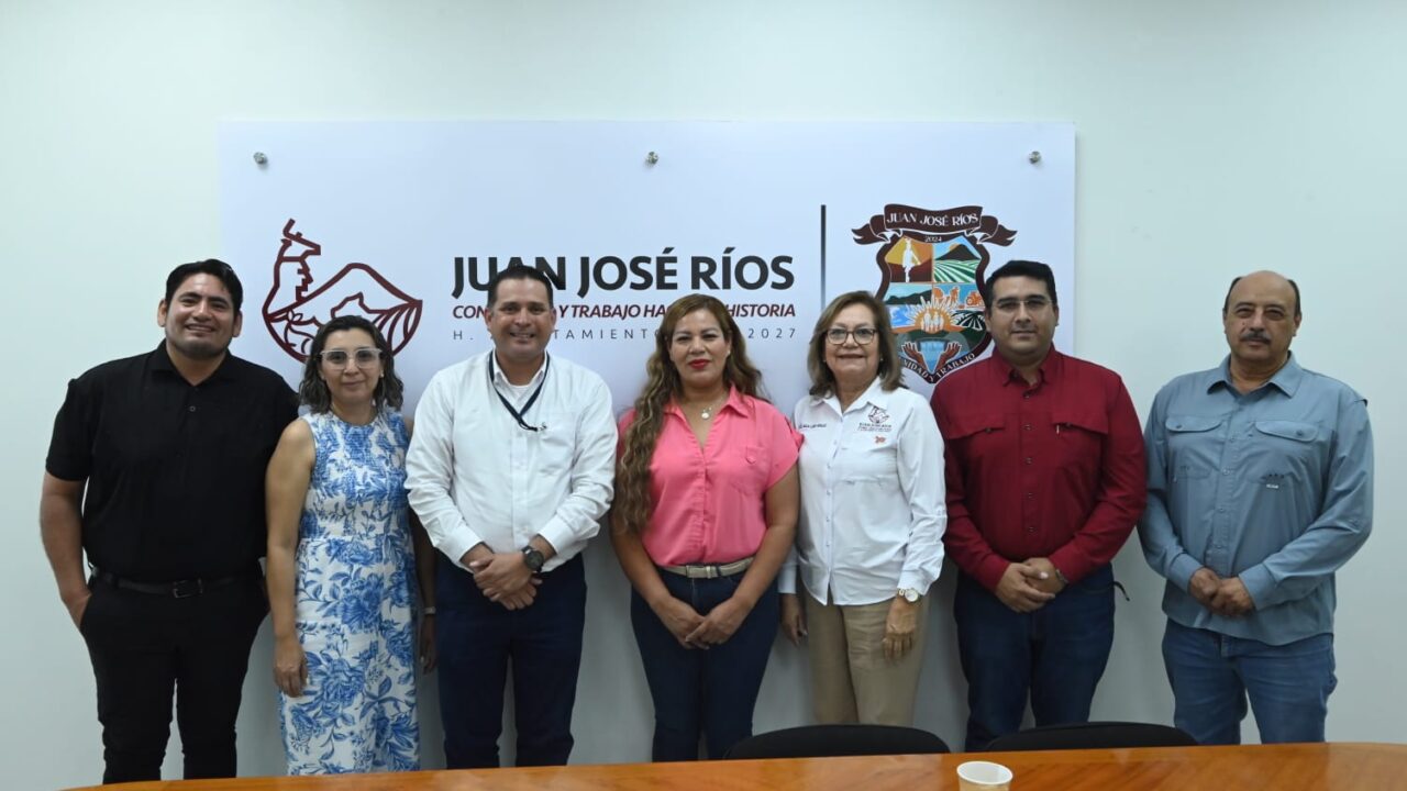 Alcaldesa Evangelina Llanes fortalece coordinación con CFE