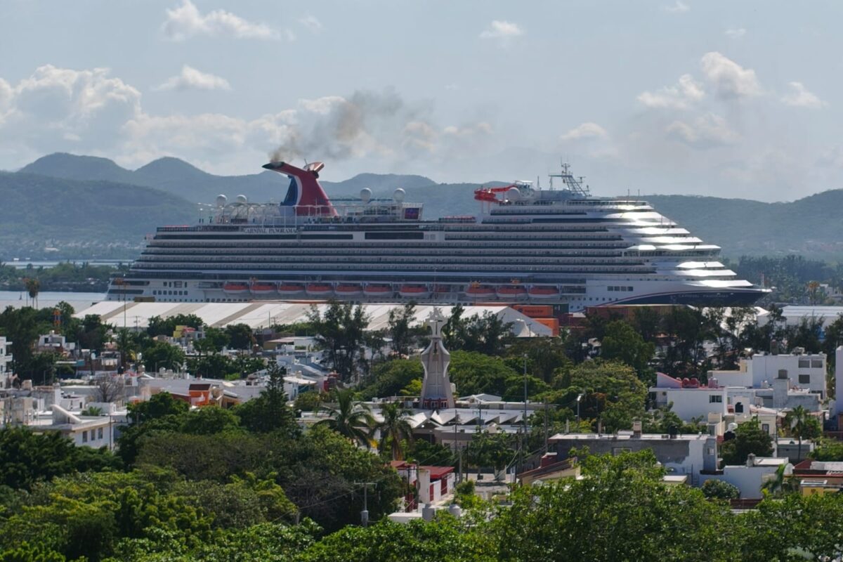 Recibe Mazatlán a más de 4,700 cruceristas este miércoles