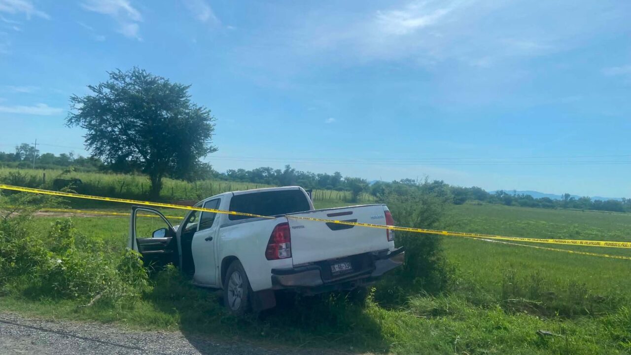 Joven de 23 años pierde la vida tras volcadura en El Fuerte 