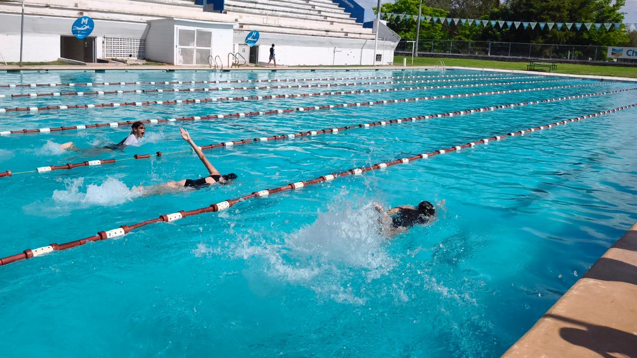 IMDA promueve campamento de natación para niños en la alberca de Ciudad Deportiva