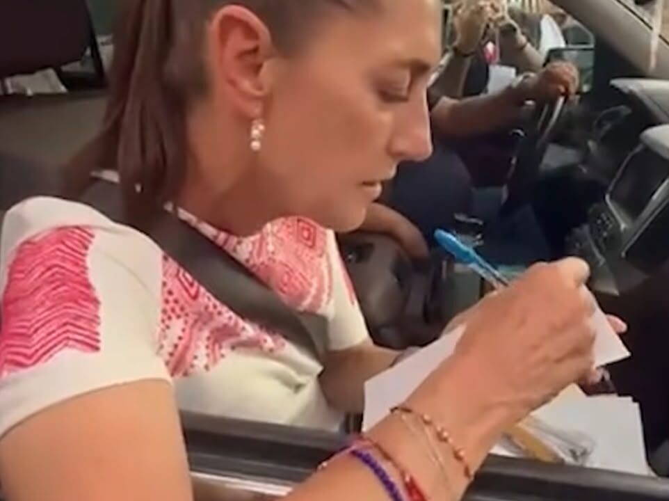 «Todo mundo oye, menos tú»: Ciudadana encara a Sheinbaum