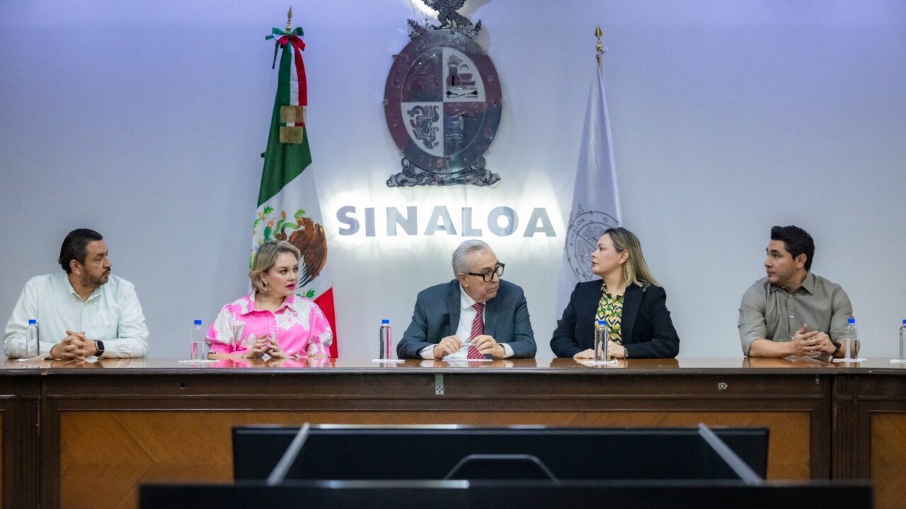 Gobernador Rocha Moya se reincorporó a sus funciones