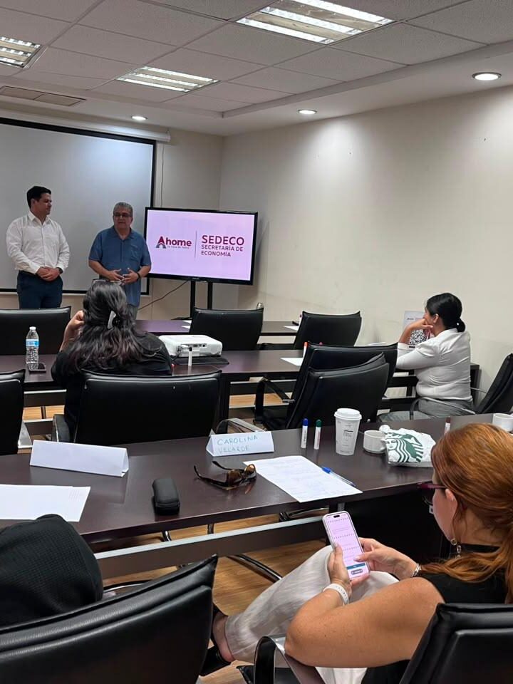 Capacitación gratuita abre nuevas herramientas para emprendedores y empresarios de Ahome