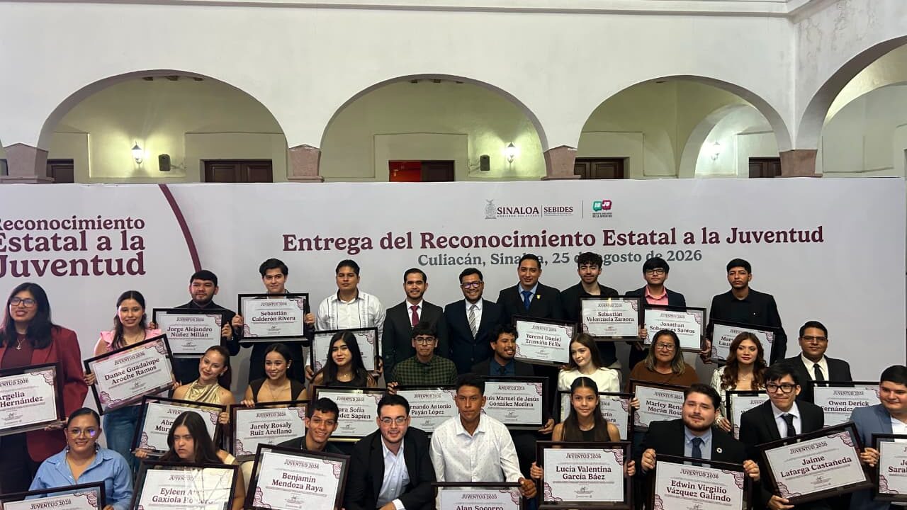 Jóvenes ahomenses son galardonados con el Reconocimiento Estatal a la Juventud  “Rafael Buelna Tenorio»